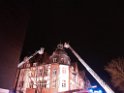 Feuer 3 Dachstuhlbrand Koeln Muelheim Gluecksburgstr P198